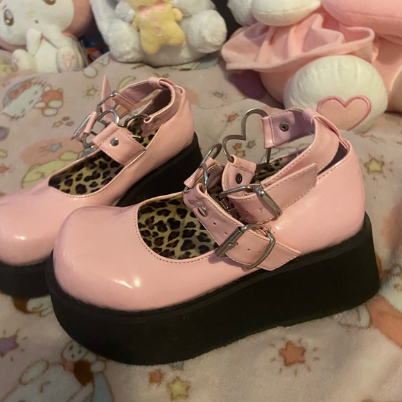 size “7” demonia pink heart buckle mary janes - Picture 2 of 4